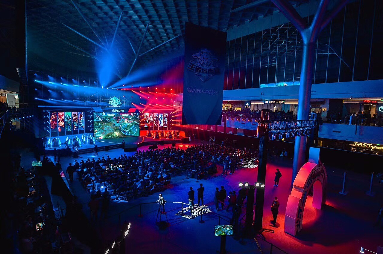 英雄联盟比赛：2020S10全球总决赛即将到来，LGD时隔五年再向顶峰发起挑战！