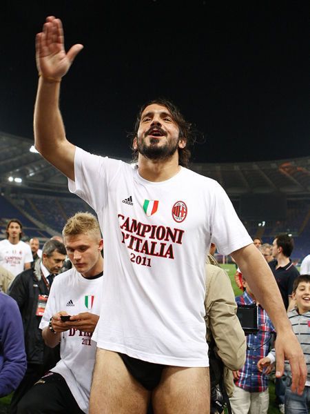 利拉德血栓休战重创雄鹿 表哥组合豪赌已彻底失败？